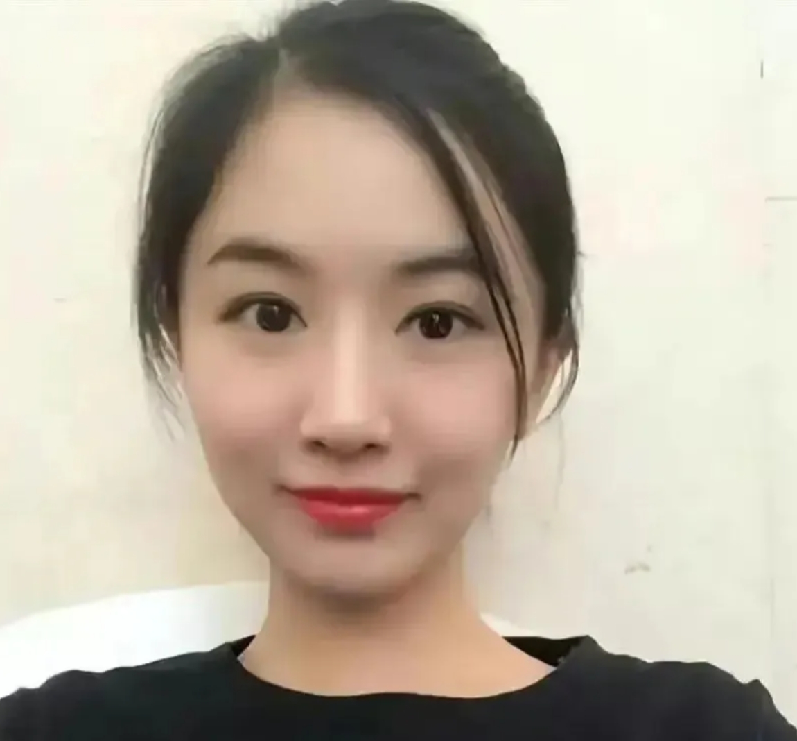 翟欣欣于1月21日开庭审理。现已退回660万元，将面临10年以上刑期。

还别说