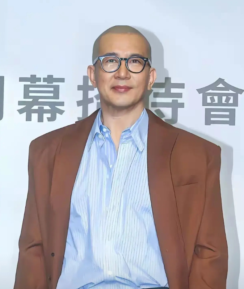 到目前为止，这位立场极其尴尬的韩国先生已经不发声了，从他不要大S的遗产来看，他算