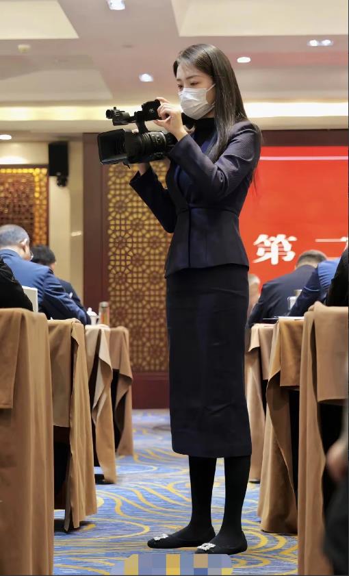 第一次感觉到平底鞋也可以穿出这么高雅的气质