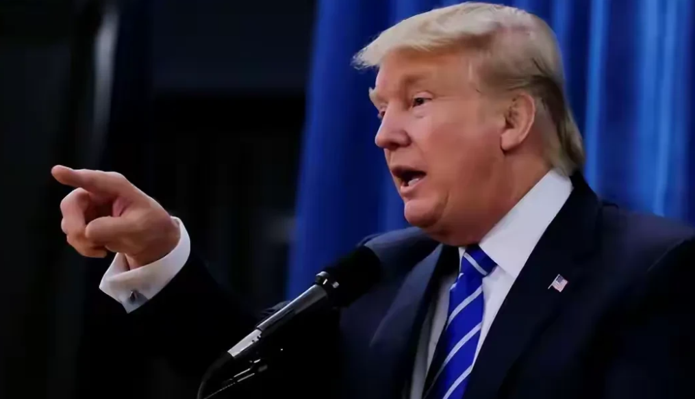 特朗普瞎要价，2.6 万亿“保护费”让台岛左右为难

一、这特朗普也太贪心了吧！