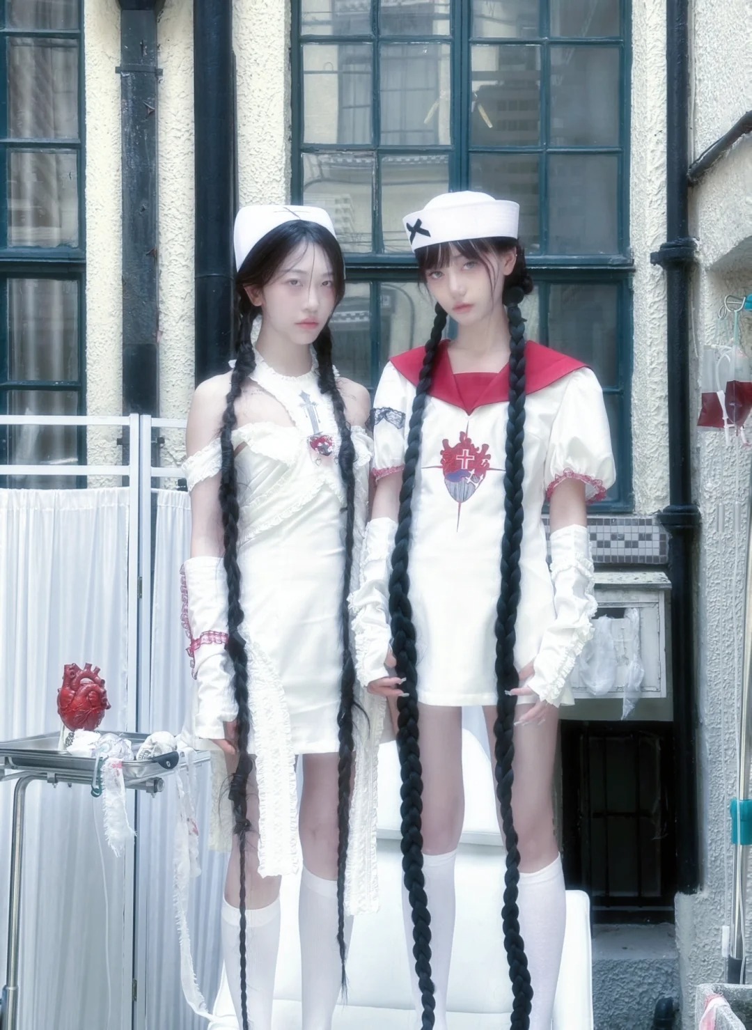 🚨60万人看过的护士梦核调色教程来啦
和朋友好久没见🚗翻以前的护士合照表达想