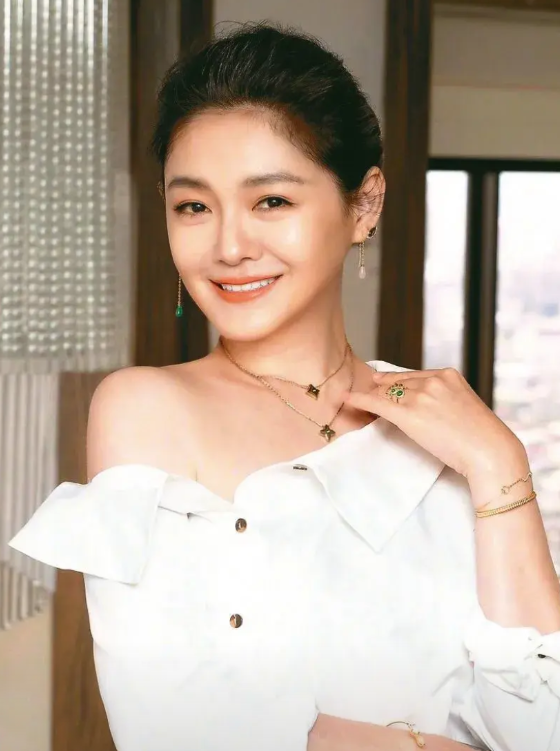 比东契奇和浓眉互换都让人震惊，大S竟然突然去世了！#大S# 

这几天真是震惊不