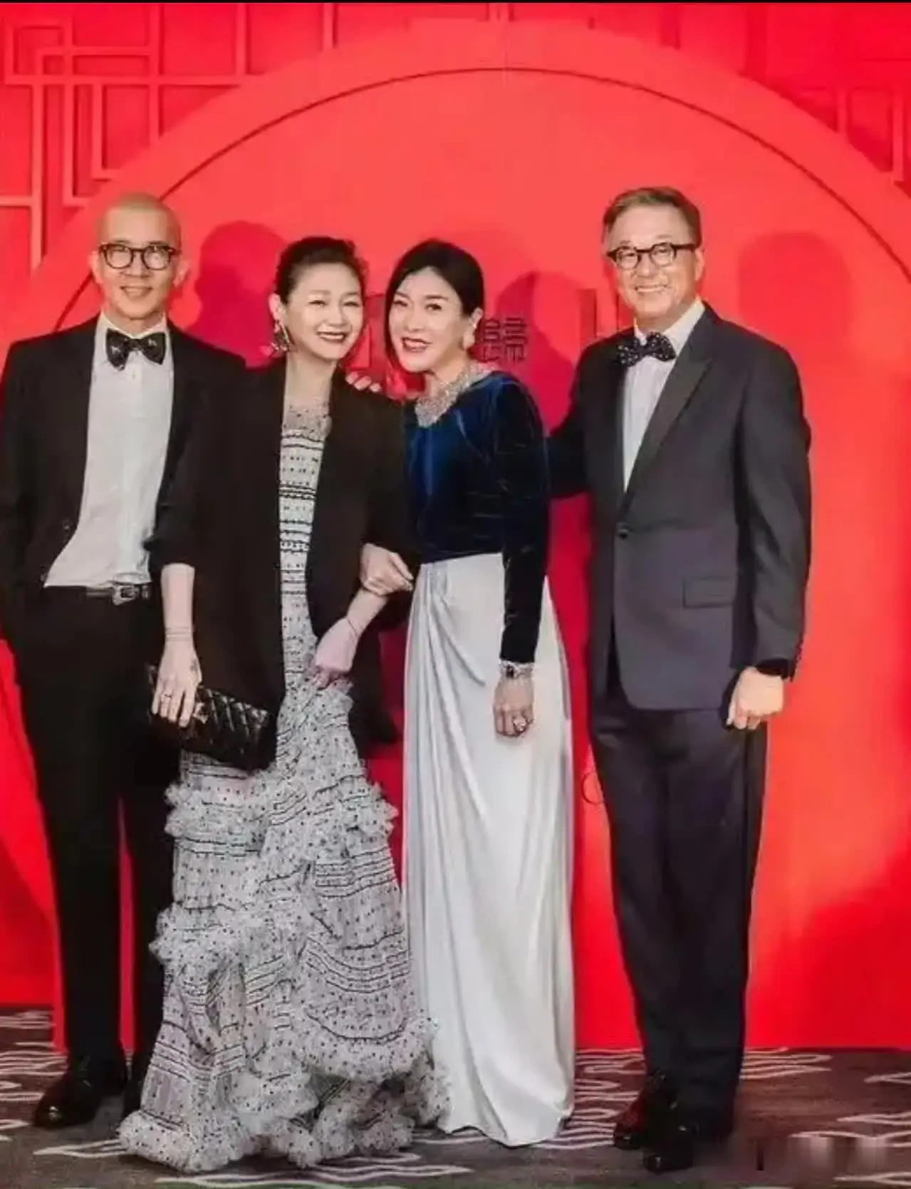 王伟忠肯定大S与具俊晔的婚姻，发悼念长文