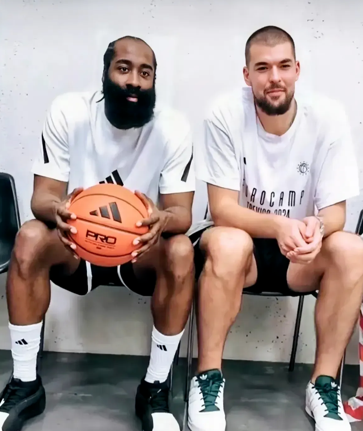 不夸张地说，快船这3个人给鲍尔默省了4000万美元

1，哈登——场均21.2分