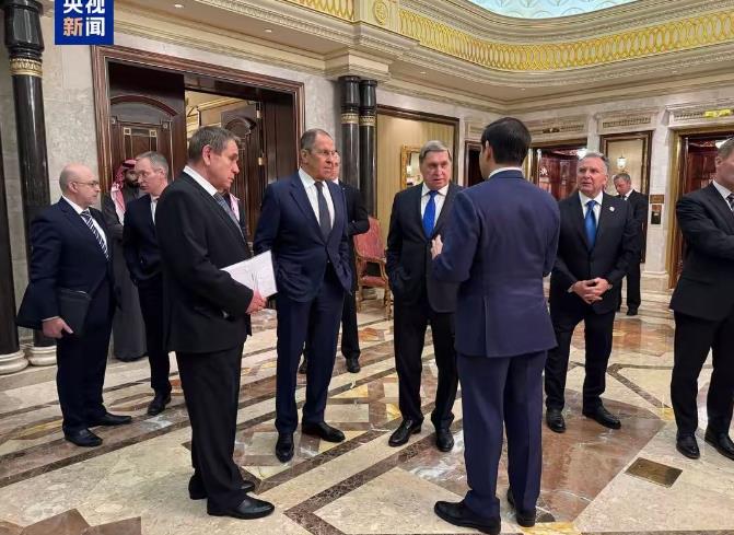 美俄外长齐聚沙特，卢比奥宣布成立刺激因素消除机制，持续十年的美俄对峙真的要结束了