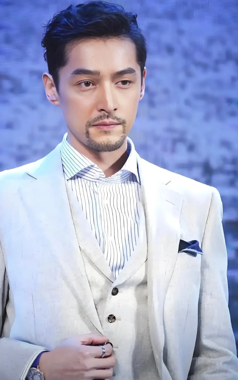 俄罗斯最大的不确定就是普京之后俄罗斯的走向。
现在的俄罗斯，表面看起来波澜不惊，