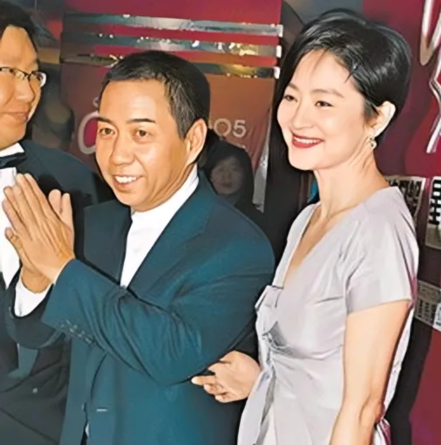 林青霞在那个时代活得相当通透，她曾坦言，即便作为明星，如果只出不进，早晚也会坐吃