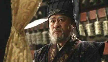 周勃扶刘恒上位却被囚，狱中哀叹虎落平阳，终获释回老家