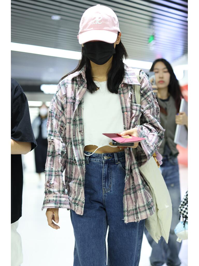 辛芷蕾休闲随性