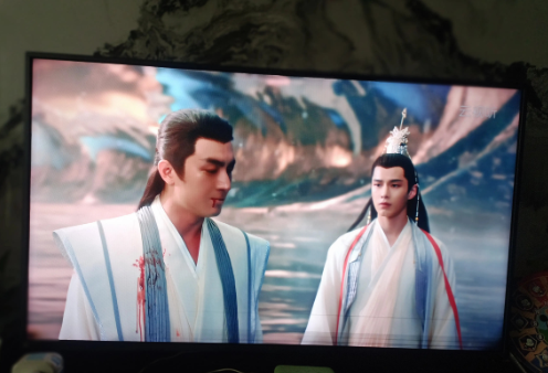为什么行止要冰冻东海才能寻沈璃呢？
他不是有避水珠，不是也能在水里飘吗？
为什么