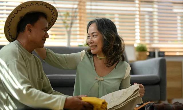 丁克夫妻20年情变，丈夫出轨生子引热议
近日，一对携手走过20年丁克生活的夫妻曝