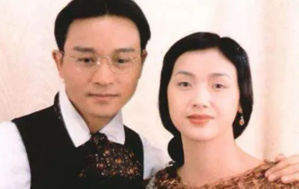 1999年，吴倩莲对庹宗华痴心一片，历经12年长跑，却始终未能等来他的婚姻承诺，