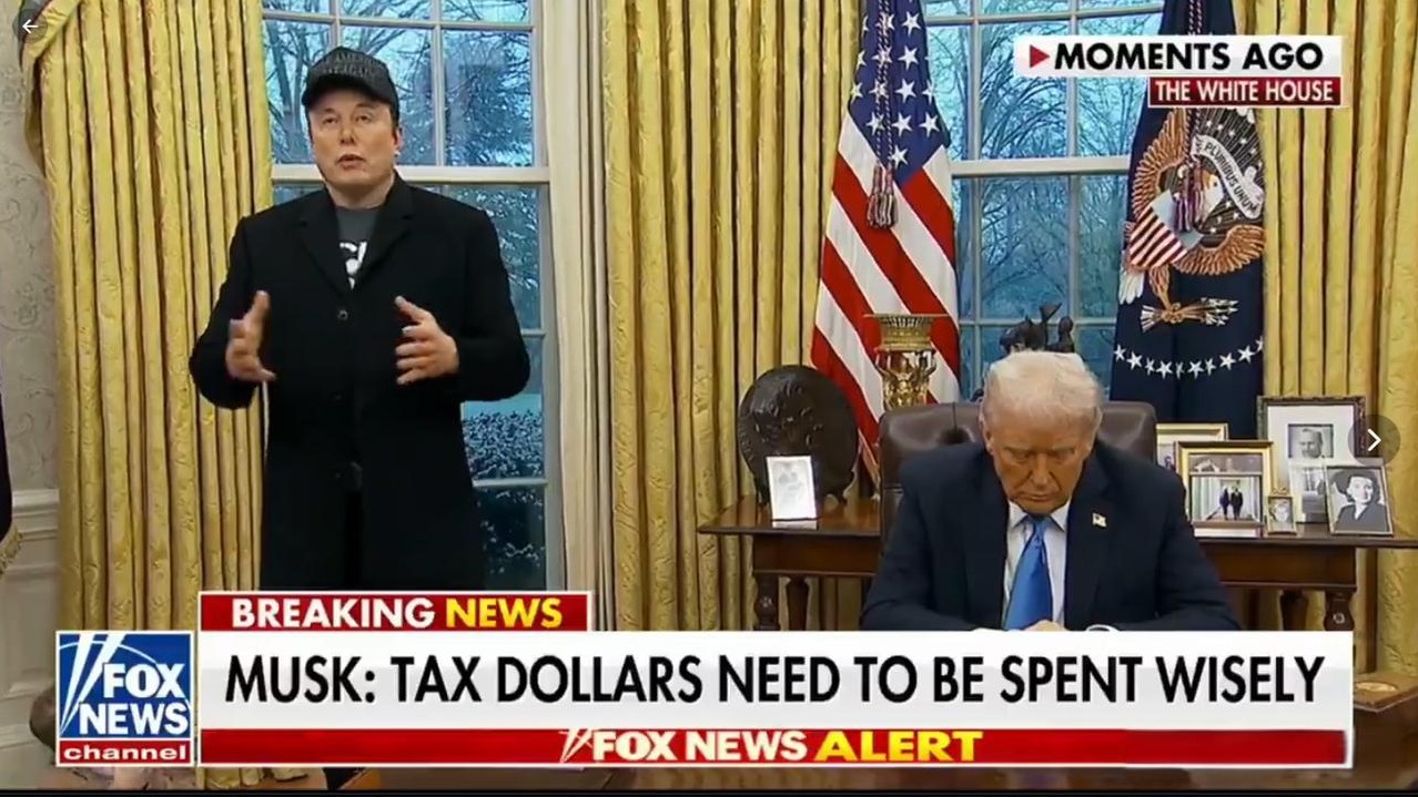 得益于马斯克的揭露，我们得以窥见美国政府部门中一些令人难以置信的落后工作方式。在