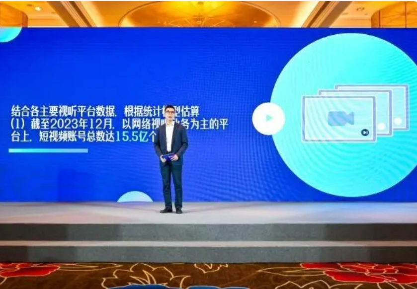​哇塞！你们知道吗？我国的网络视听用户规模已经高达10.74亿人了！

🤩是的