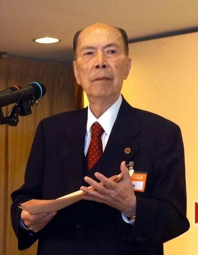 马万祺家族：世代传承的商业华章与家国情怀