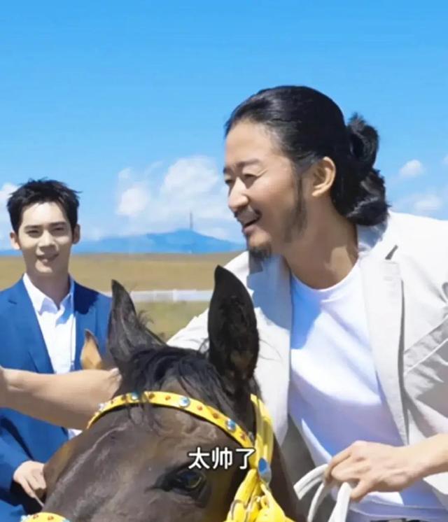 央视中秋晚会被删，吴京新片《镖人》网传停工，娱乐圈再遭重创（春晚节目吴京唱的歌）-第1张图片-九妖电影
