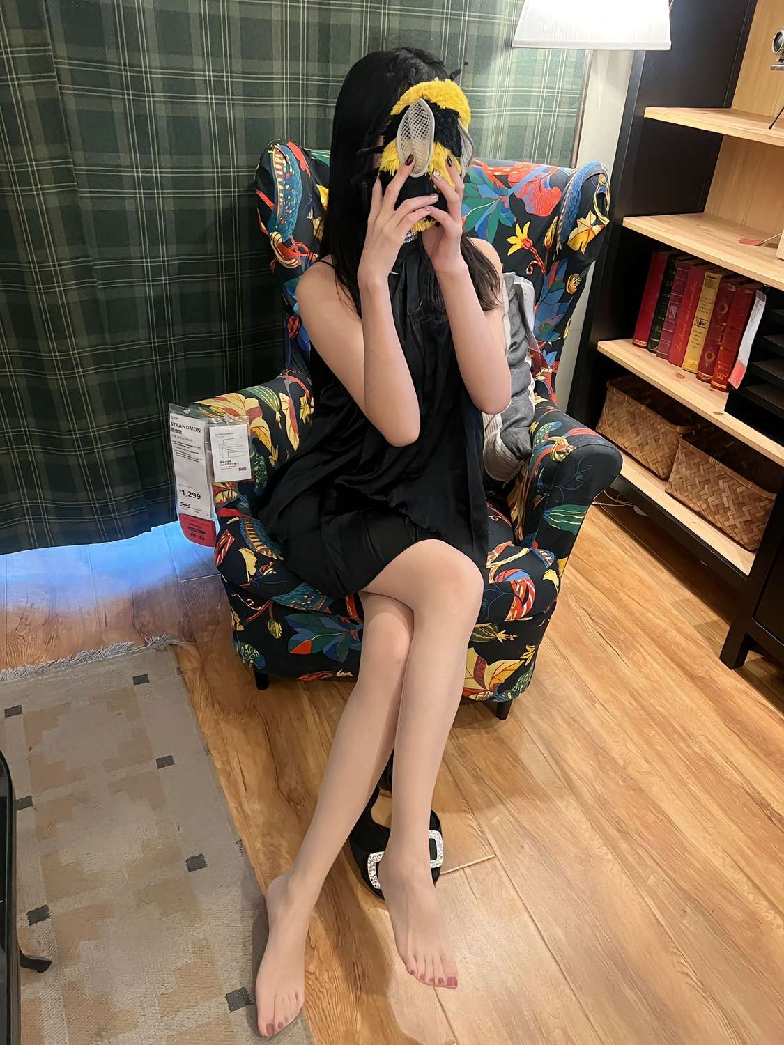 现在的姐姐都这么会玩了吗，还要戴上面具！
