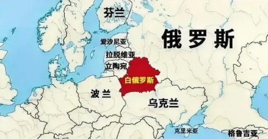 俄乌冲突，白俄罗斯就在边上站队俄罗斯，乌克兰为啥不敢动白俄罗斯？因为有它的存在，
