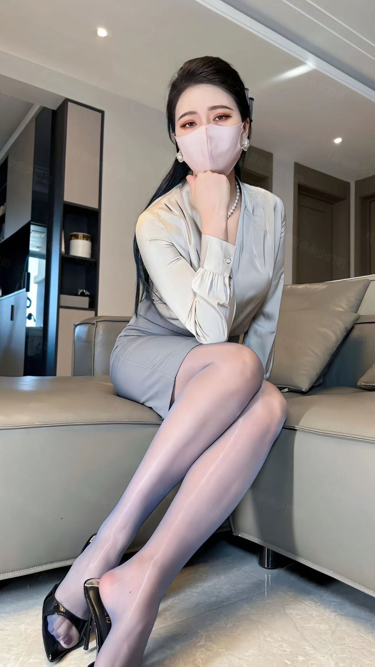 丈母娘这气质以为是个小姑娘哈哈哈