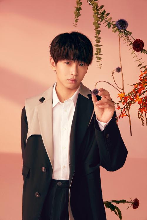 大方干净的大男孩彭昱畅