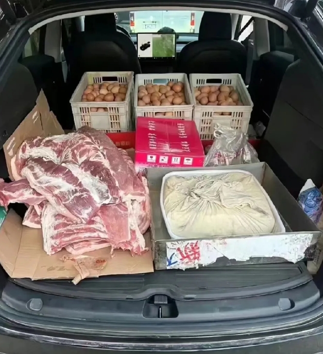我爸骂我不要去姑姑家走亲戚啦！！！
我大姑家开粮油店的，我二姑家卖肉的，我三姑家