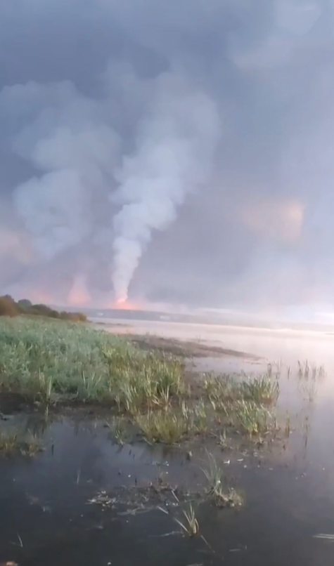 9月17日夜，乌克兰无人机精准袭击了俄罗斯特维尔州托罗佩茨市的一座大型武器库，3