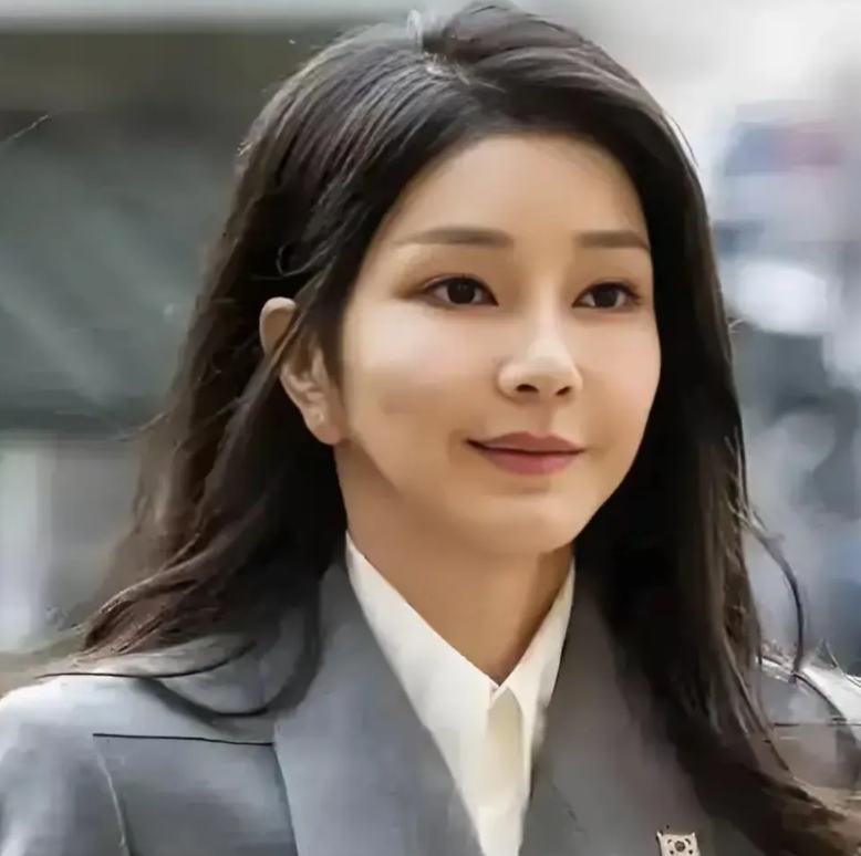 韩国“特检法”未通过，这 3 方慌了。
 
1. 在野党。
本铆足劲儿想借“特检