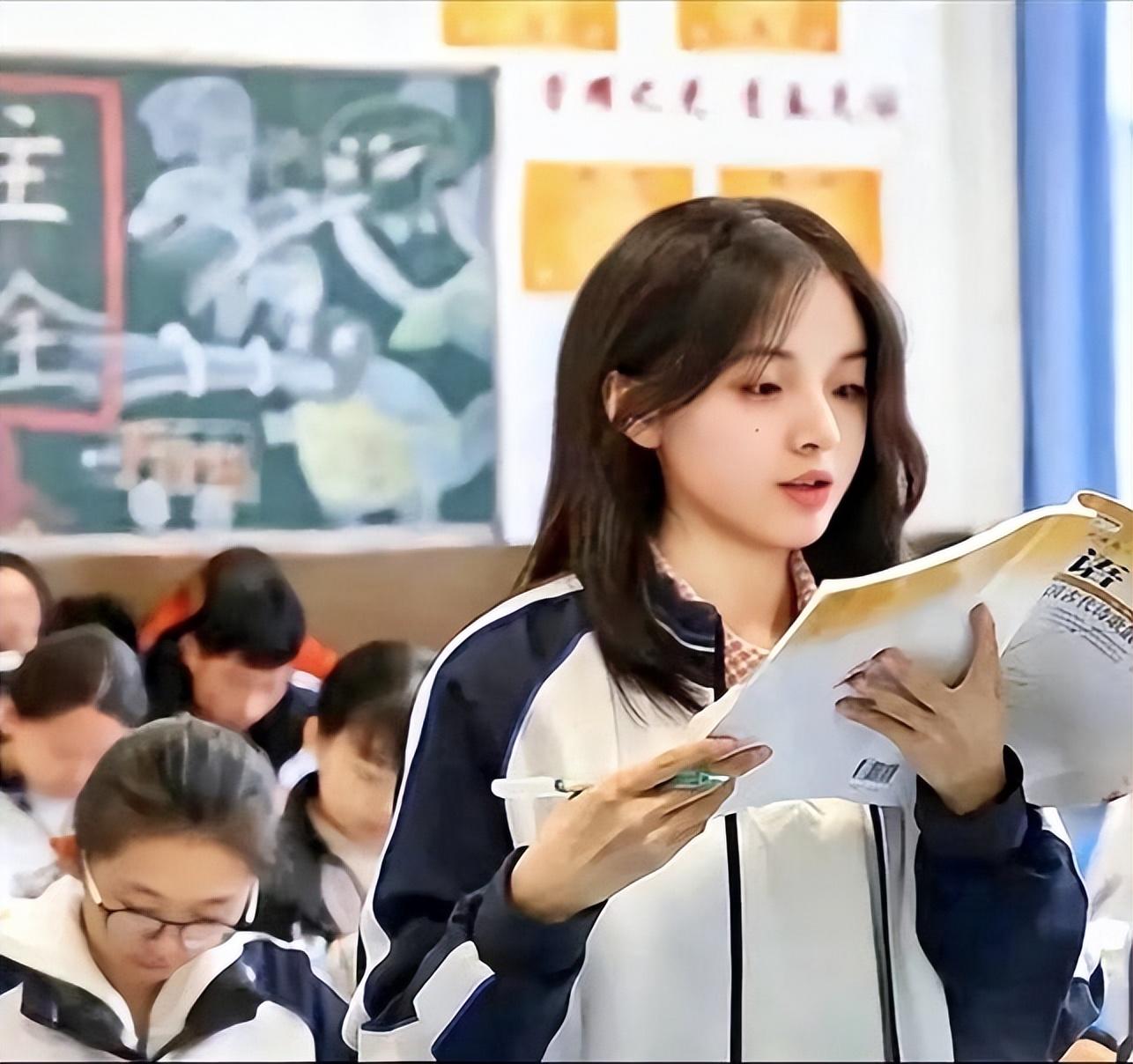 西南政法大学大二在读学生接受采访的时候表示，离开衡中以后，才知道衡中是真正的乌托