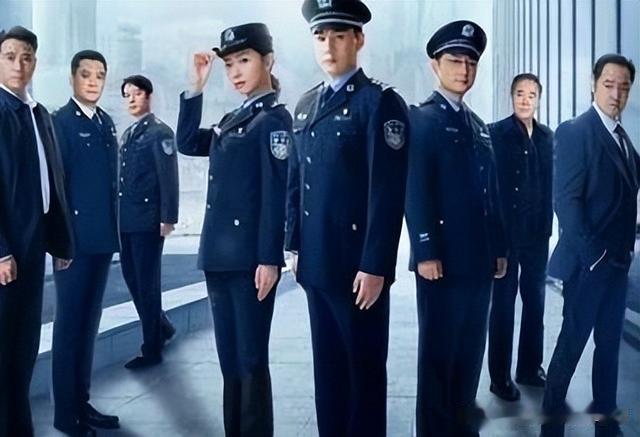 《人民警察》陆毅女儿选角失败,16岁老气横秋,没想到演过薛宝钗(陆毅穿搭)-第10张图片-九妖电影 《人民警察》陆毅女儿选角失败,16岁老气横秋,没想到演过薛宝钗(陆毅穿搭)-第10张图片-九妖电影