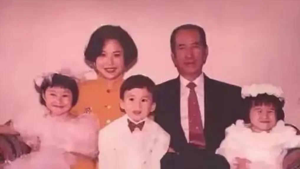 赌王三太年轻秘辛！陈婉珍的颜值巅峰，看老照片告诉你真相！
