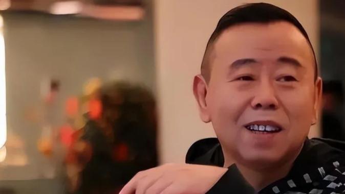 潘长江的转变：从艺术巅峰跌至舆论漩涡，他触碰了哪根红线？