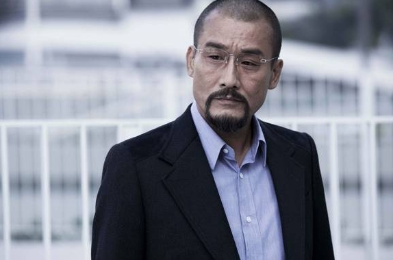 演员，刘晓庆说，讲一个我和梁家辉拍戏的故事，当时我都哭了。希望梁家辉知道不要骂我