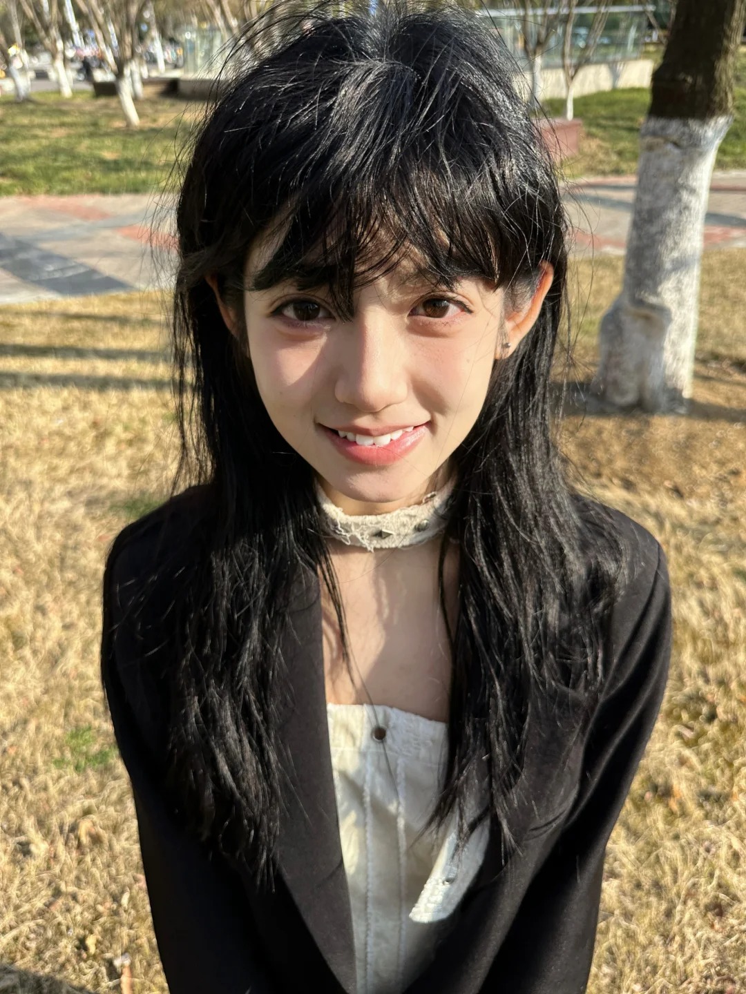嗯……尝试齐刘海
犹豫不决只好弄个假的试试水了#甜妹
 #分享图片