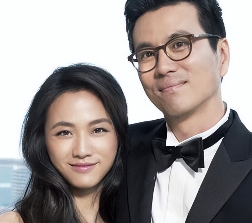 2014年，汤唯嫁给韩国导演金泰勇，他大手笔花了13.5亿买了一块480平的地皮