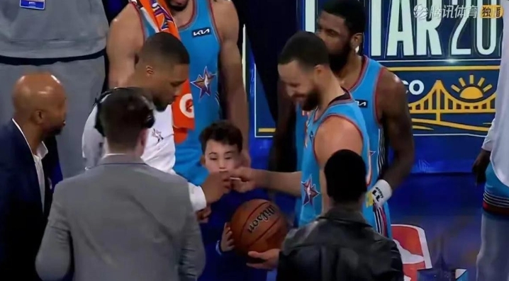 今天nba全明星赛，很明显，塔图姆很想要mvp奖杯，但他内心也很纠结，一方面，他