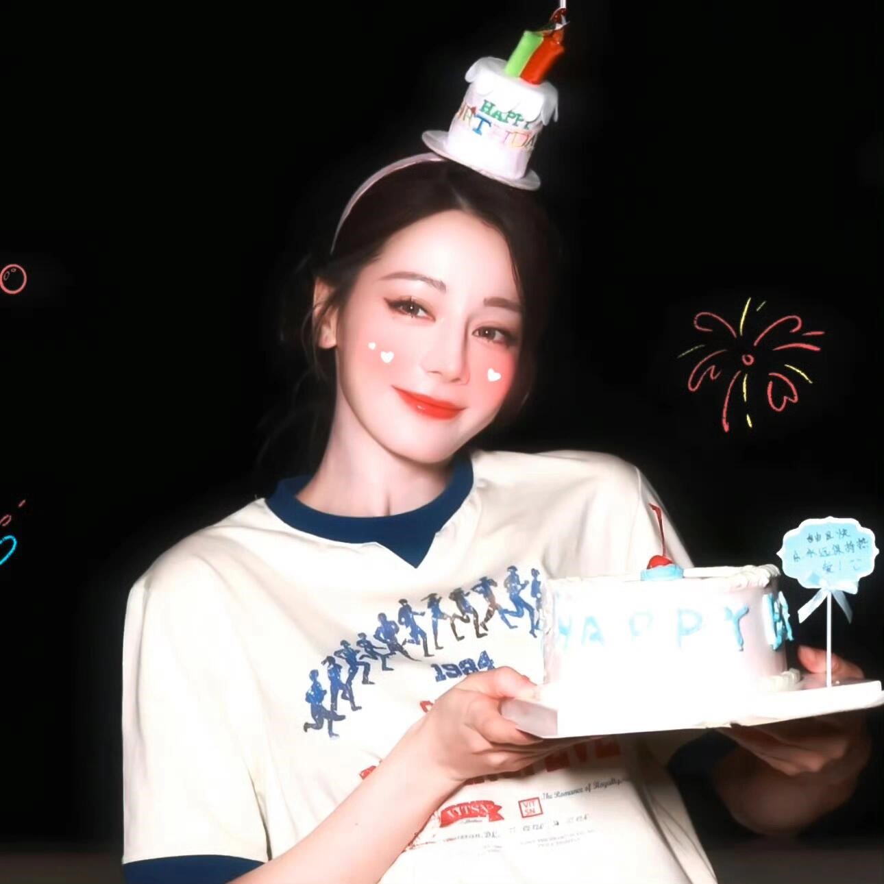 迪丽热巴：自然之美，无需雕饰