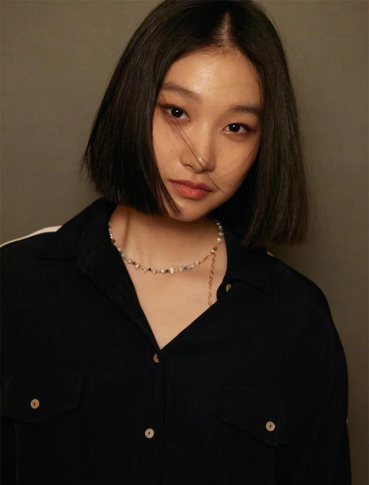 马伊琍的大女儿悄然绽放