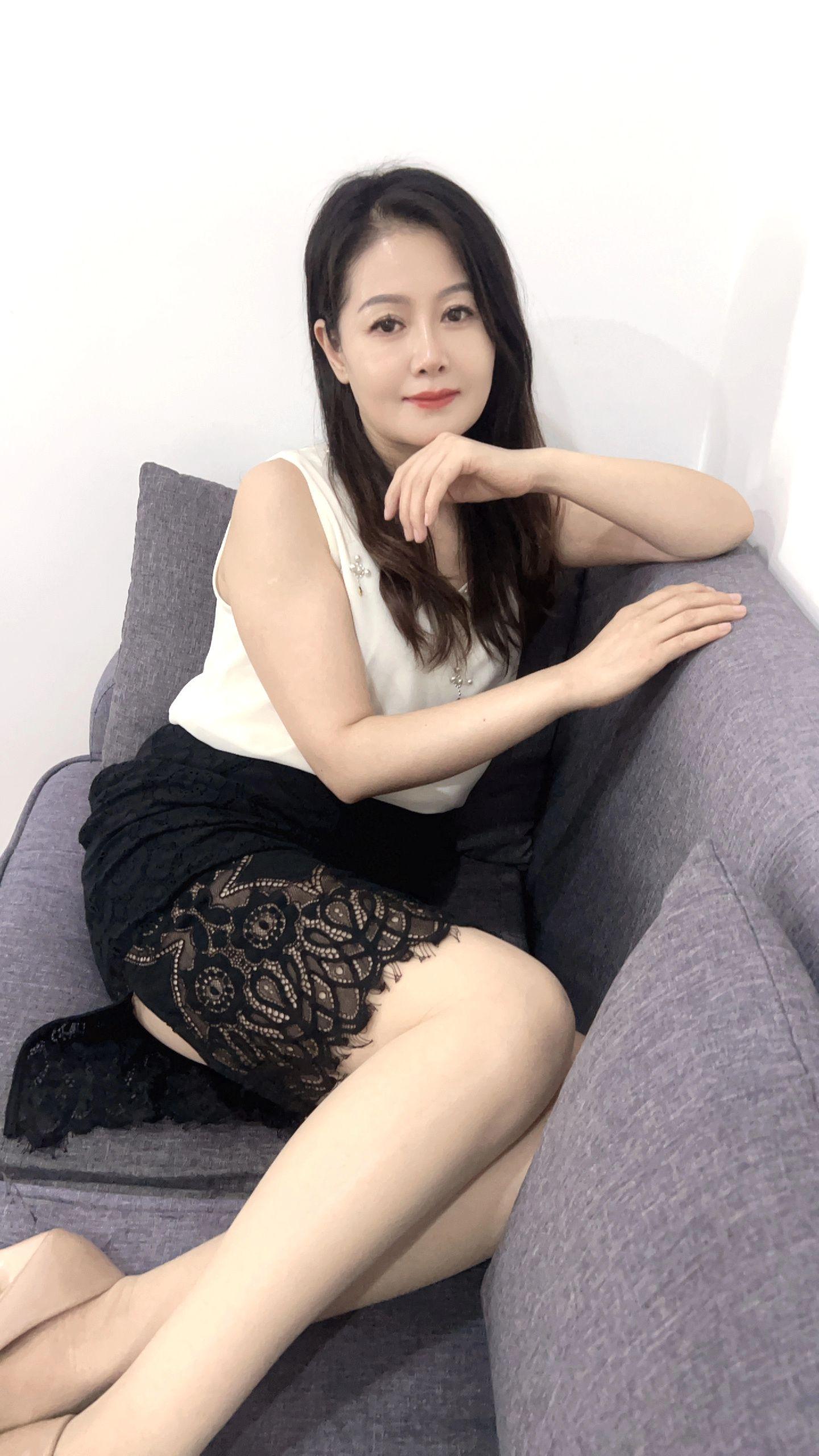 好想出去又怕被晒黑[大笑][大笑][大笑]