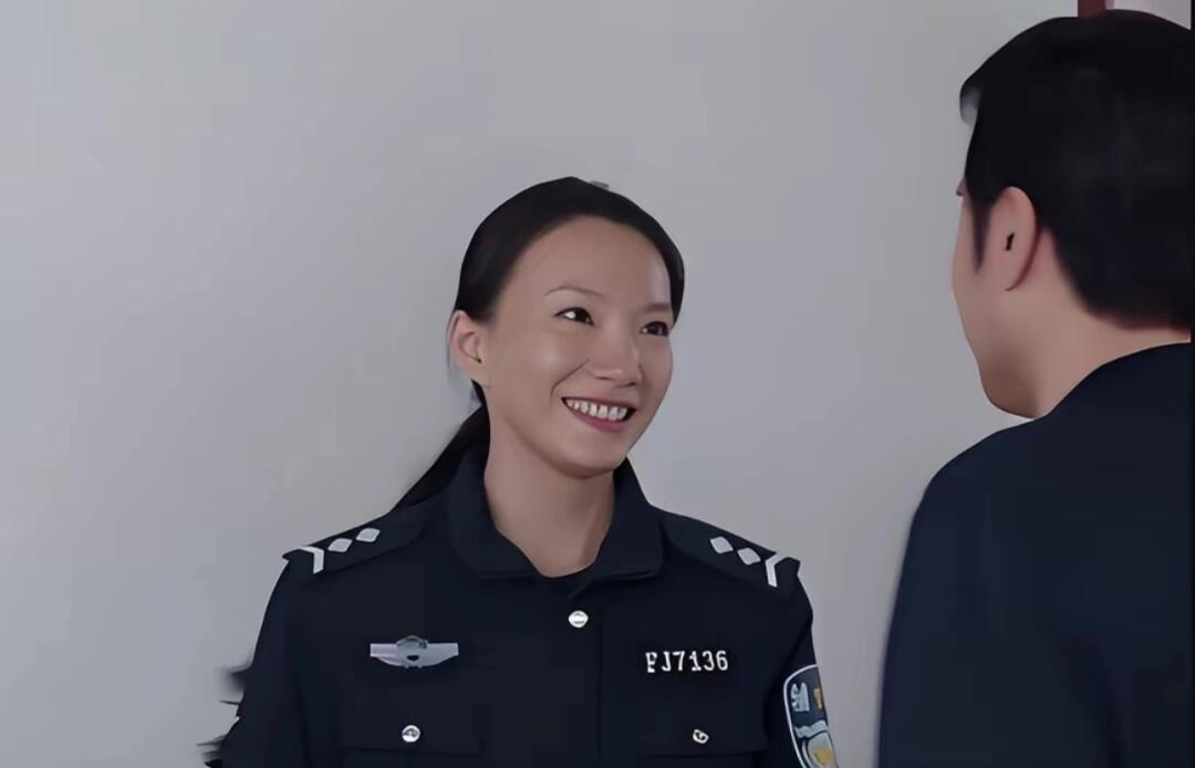 《我是刑警》：秦川点名的杨小洁为何21年才转正，一个细节说明一切