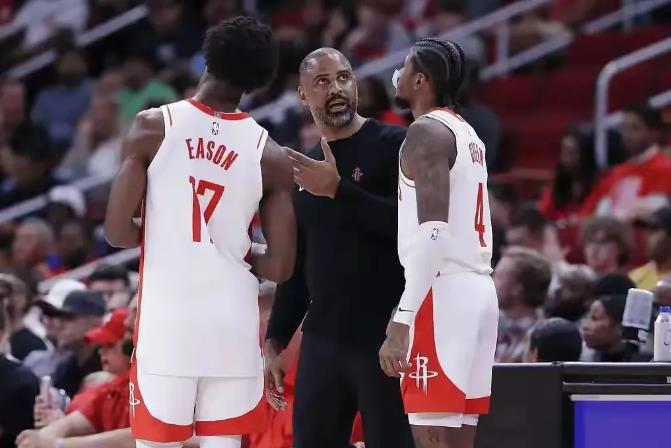 不知不觉，火箭两项数据跃居联盟第一，三个没料到

一是，没料到火箭失误这么少。目