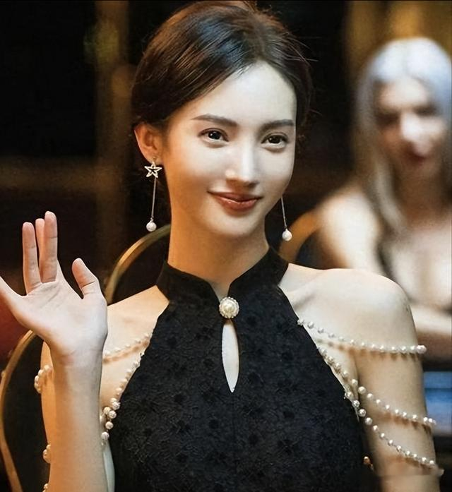 娱乐圈回族女星盘点:刘诗诗、金晨均是回族,谁让你最意外?(回族女明星有谁)-第2张图片-九妖电影 娱乐圈回族女星盘点:刘诗诗、金晨均是回族,谁让你最意外?(回族女明星有谁)-第2张图片-九妖电影