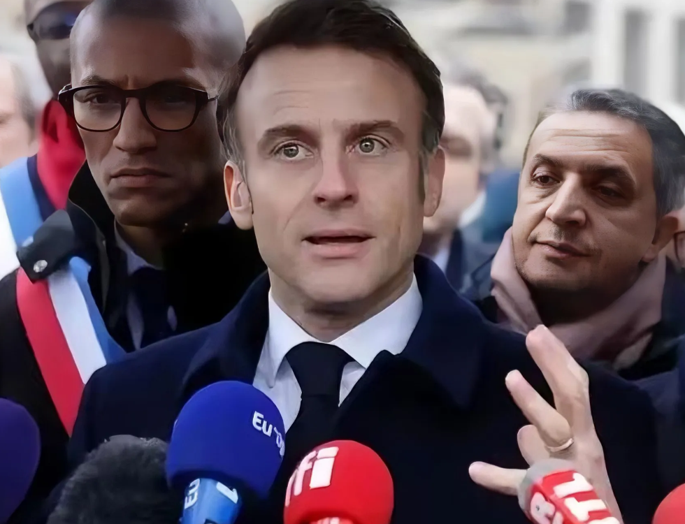 马克龙谴责德黑兰袭击以色列，又刷了一波存在感！

10月2日，马克龙“以极其强烈