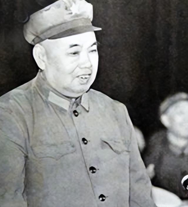 许世友将军病重，南京军区误传死讯，传奇一生令人敬仰