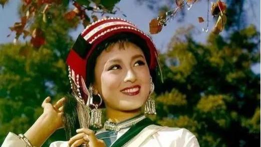 阿诗玛杨丽坤：20多岁患精神病58岁去世，一生风光过却也无限悲凉