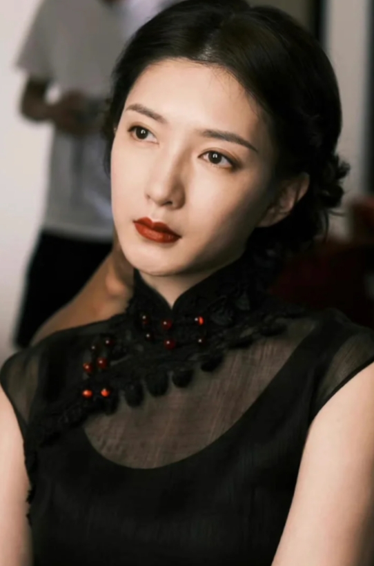 江疏影这么美的明星还会被放鸽子被甩