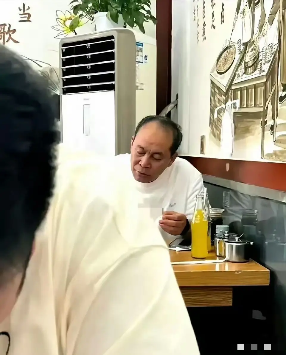 这老头看着眼熟，他是哪位演员？