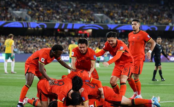 球迷们对国足目前是什么态度呢？
没有失望，只有更失望!
目前来说，国足能赢的球队