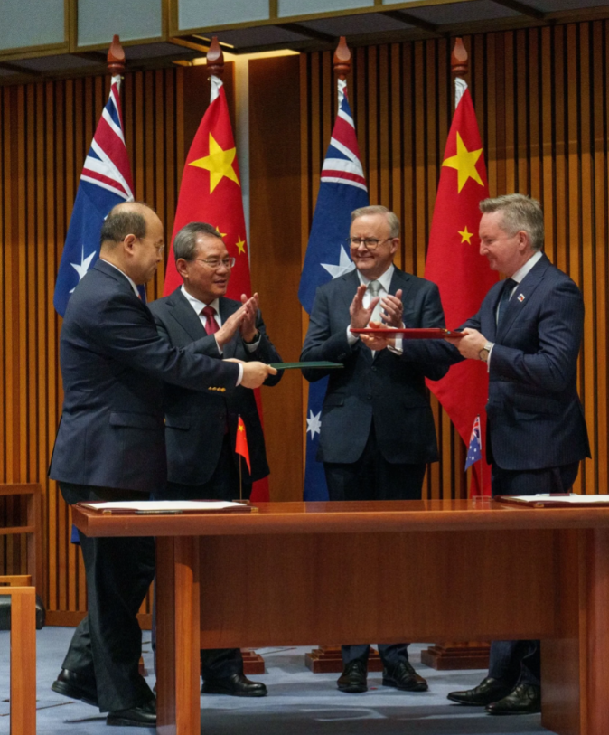 澳大利亚🇦🇺总理
阿尔巴尼斯
发文说：“今天，中国和我签署了协议，进一步加强