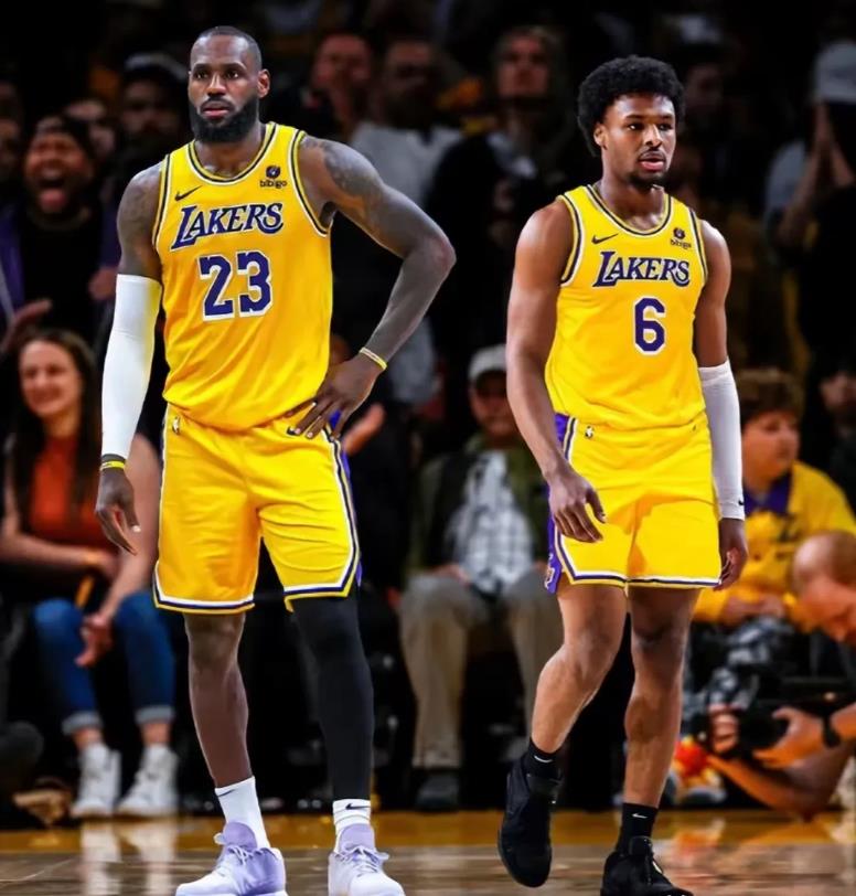 湖人110-134惨败骑士，通过这一战，让球迷彻底认清了以下球员！
1、詹姆斯，