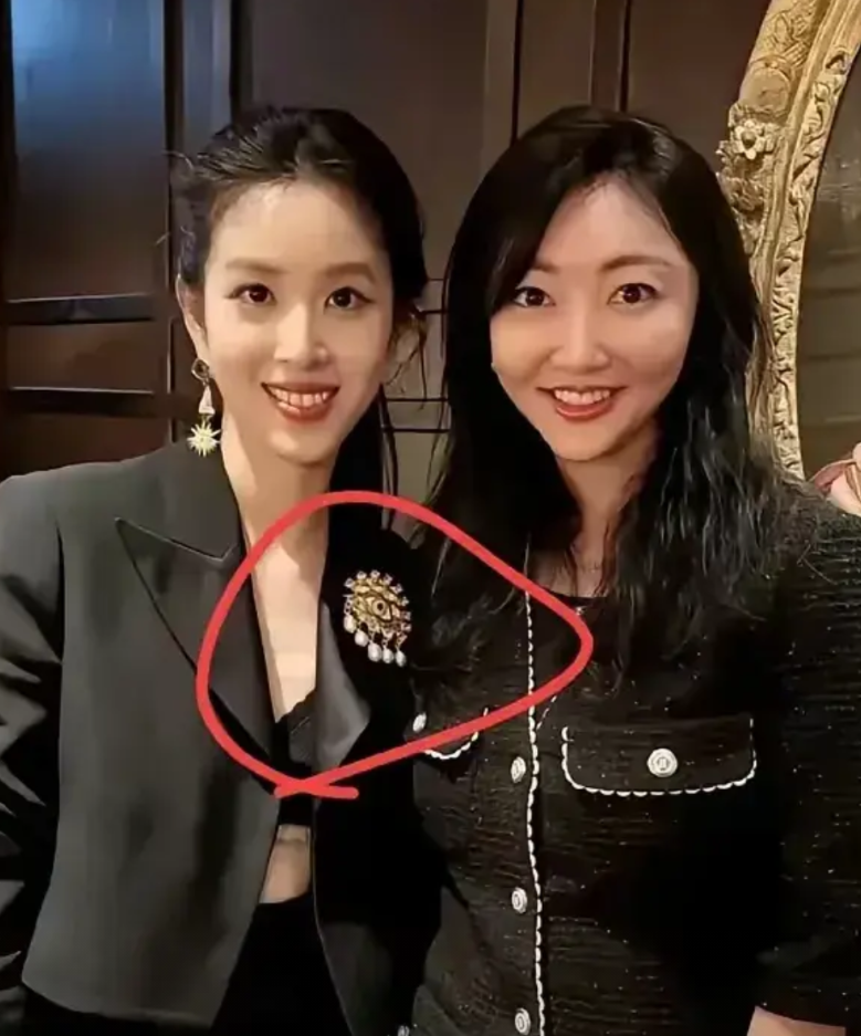 近日，一些名人富豪的动向引发了外界的广泛关注。特别是章泽天的举动引起了不少猜测，